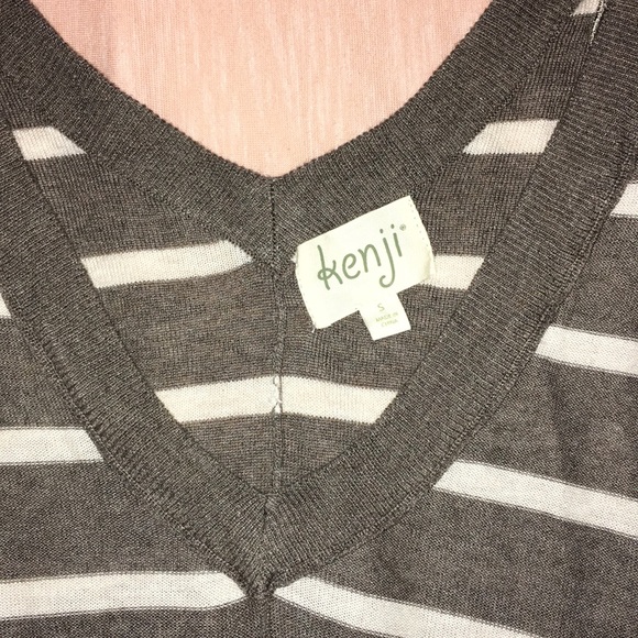 🌸Sweater - Picture 2 of 6